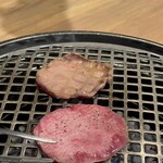 Yakiniku Ushimitsu - ▫︎上タン1880円
                これぞ上タンだよなーと思わせる旨み溢れるお肉。