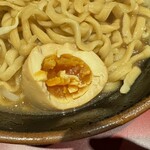 ラーメン二郎 - 味玉