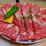 松阪屋 - 美しいサシの薄切りカルビ