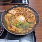 236714944 - 味噌煮込みうどん(大盛)。