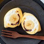 ラップド クレープ コロット - 料理写真:甘さひかえめ、もちもち食感が特徴のミニクレープです。