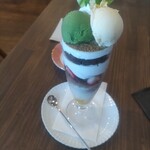 クリクリ - 加賀棒茶のパフェ¥1150(〜2024.3.4)