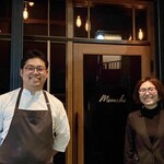 Merachi - 杉本オーナーシェフとソムリエールの酒田さんに、写真掲載許可をいただいています。
      久しぶりの本場イタリア料理美味しかった♪
      近所の日本料理、野口さんとコラボから和のテイストが加わり、幅が広がりましたね！