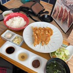 生餃子製造直売 ハチサンイチ - 料理写真: