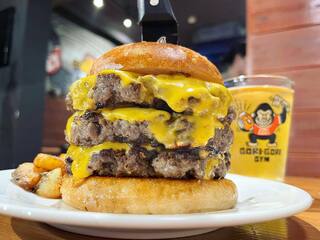 GORI-GORI BURGER TAPROOM - 