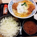 Tonkatu maruya - かつ丼 850円(税込)