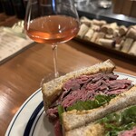 Sandwich & Wine Altro - 