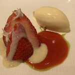 レグリエ - 土田牧場のジャージー牛乳　バニラ　イチゴ