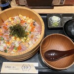 しまね料理とさばしゃぶの店 主水 - 桶盛り海鮮がいな丼