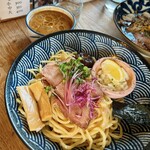 AWANOUTA  - ～トリュフ香る秋野菜たっぷり濃厚スープもっちり太麺～超濃厚魚介つけ麺1,850円トッピング大黒神島牡蠣800