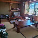 李紅蘭 - ６名様以上はテーブルを付けて大テーブルにします。