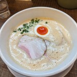 ラーメン家 みつ葉 - 豚チキしょうゆ並み1000円