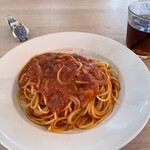 Kapurichoza - トマトとニンニクのスパゲッティ＆ウーロン茶
