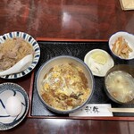 利休 - 豚カツ丼と豚すき　