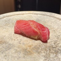 鮨 由う - 