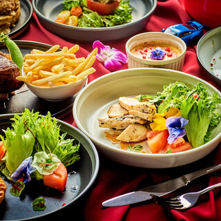 地産地消に力を入れ、千葉県産の新鮮な食材を取り入れたお料理。