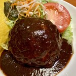 日本橋 三代目 たいめいけん - オムライスとハンバーグ、ケチャップ