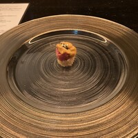 鮨 四 -  鮨 四 -