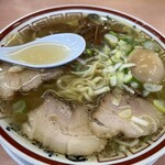 Chuuka Zoba Semmon Tanaka Soba Ten - 透き通ったキレイなスープ。深い。