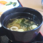 おうちごはん はるね - わかめとねぎのみそ汁