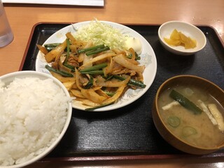 Taishu Shokudou Teishoku No Marudai - 豚肉キムチ炒め定食(900円) 水曜限定