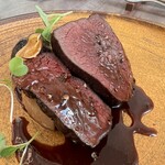 ラチュレ - 蝦夷鹿内腿のグリル