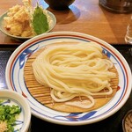 honkakuteuchiudommemmusubi - 天ぷらおろしうどん