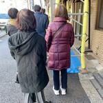 根津のたいやき - 相変わらず凄い人気です