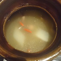 金香楼 - 鶏肉と大根の壷スープ
