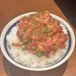 本格大衆焼肉 飯田屋 - レアステユッケ