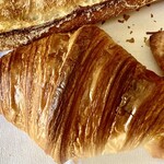 パン・デ・フィロゾフ - クロワッサン(320円)