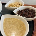 こひる庵 - 手前から　白ごまくるみだれ　ぜんざいあん　ナッツ