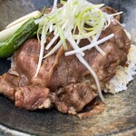 Toyosu Naraya - 黒毛和牛のすきやき丼（3,000円）