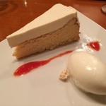 ミノビ - レアとベイクド２層のチーズケーキ