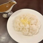 プティフ・ア・ラ・カンパーニュ - チキンのカレー