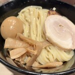 アンダーグラウンド ラーメン 頑者 - 