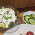 キッチン ブルー グローブ - サラダ、お新香のアップ