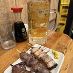 Motsuyaki Ban - 瓶ビールはサッポロ黒ラベル