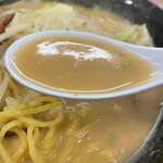 Hokkaidou Ramen Oyaji - 甘い白味噌スープ