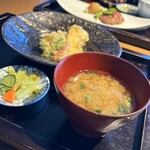 ダイナミックキッチン＆バー 響 横浜スカイビル店 - 味噌汁