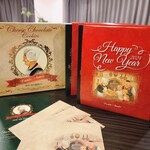 タンテ・アニー - お正月用の包装紙やメッセージカードがかわいい。