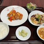 中国料理 煌蘭苑 - お皿が大きくてなんか寂しそう… 笑