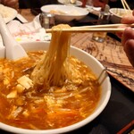 四川チャイナ - 酸味も粘度とも強くて熱々!!