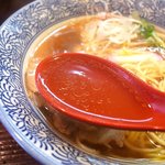 かしや - スープは魚介系の旨味が凝縮です(*^ーﾟ)b