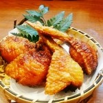 餃々 - 料理写真:こだわりのジューシーすぎる手羽餃子