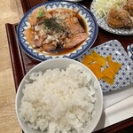 鮨とおでん アンド - ご飯はお代わりOK