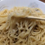 Kitasenjuniboshi Chuukasoba Karen - 濃厚煮干の釜玉つけそば　麺混ぜ後