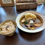バルバルキッチンアメリ - ランチ：三日間煮込んだタンシチュー(¥1,980)