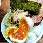 らぁめん夢 - 味玉断面図