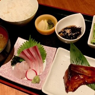 新潟県長岡産【コシヒカリ米】を使用したランチメニュー多数用意